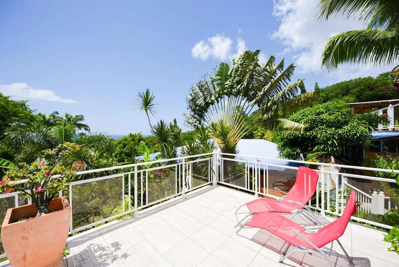Maison En Bord De Mer: Pointe Noire Seaside Retreat with Shared Pool Guadeloupe